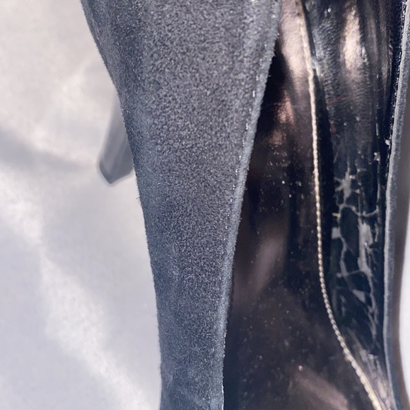 Alfani Suede Round Toe Pump - Picture 4 of 4